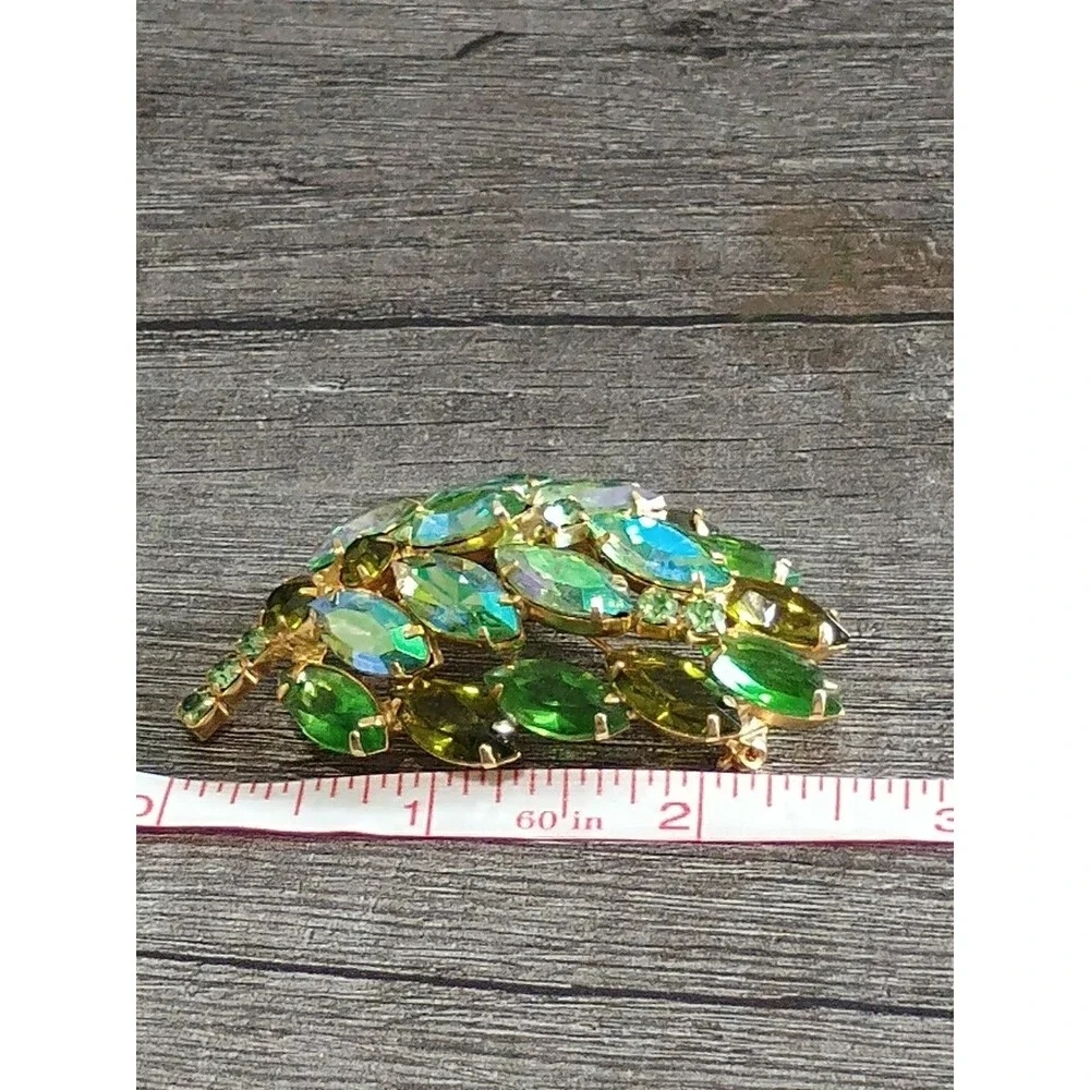 Green Faceted AB Rhinestone Leaf Stunning Gold Tone Vintage Brooch